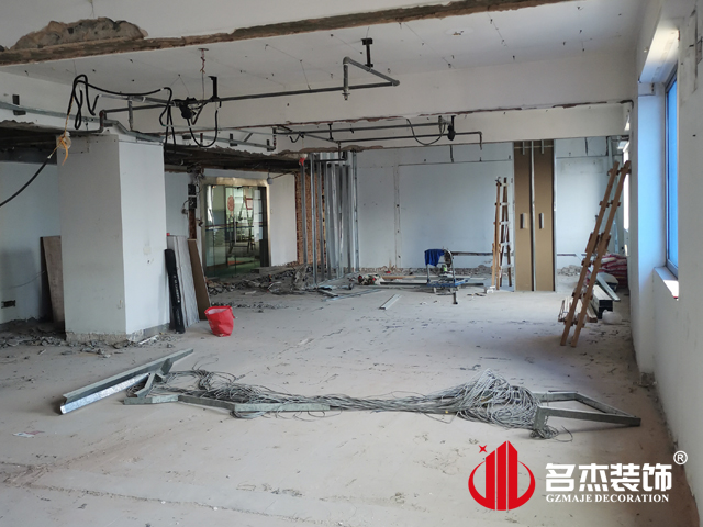 20220929145421_617 昭通办公室装建设计