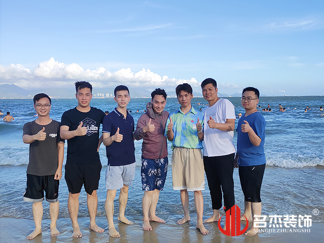 20250721154937_596 合影